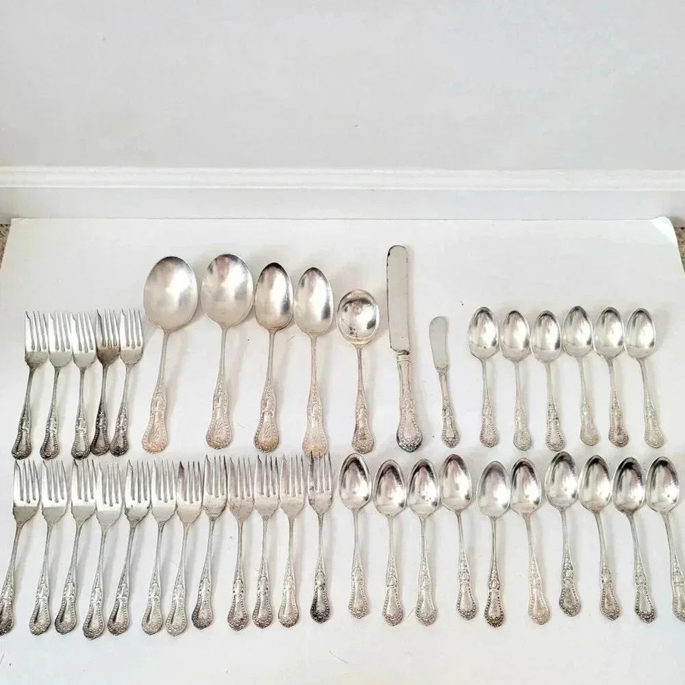 E.H.H. Smith Silver Co Marie Antoinette Silverplate Set of 40 1900's Mon…